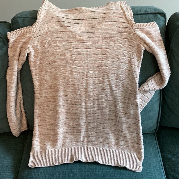 White House Black Market women’s M cold shoulder beige with gold sweater - Picture 6 of 6